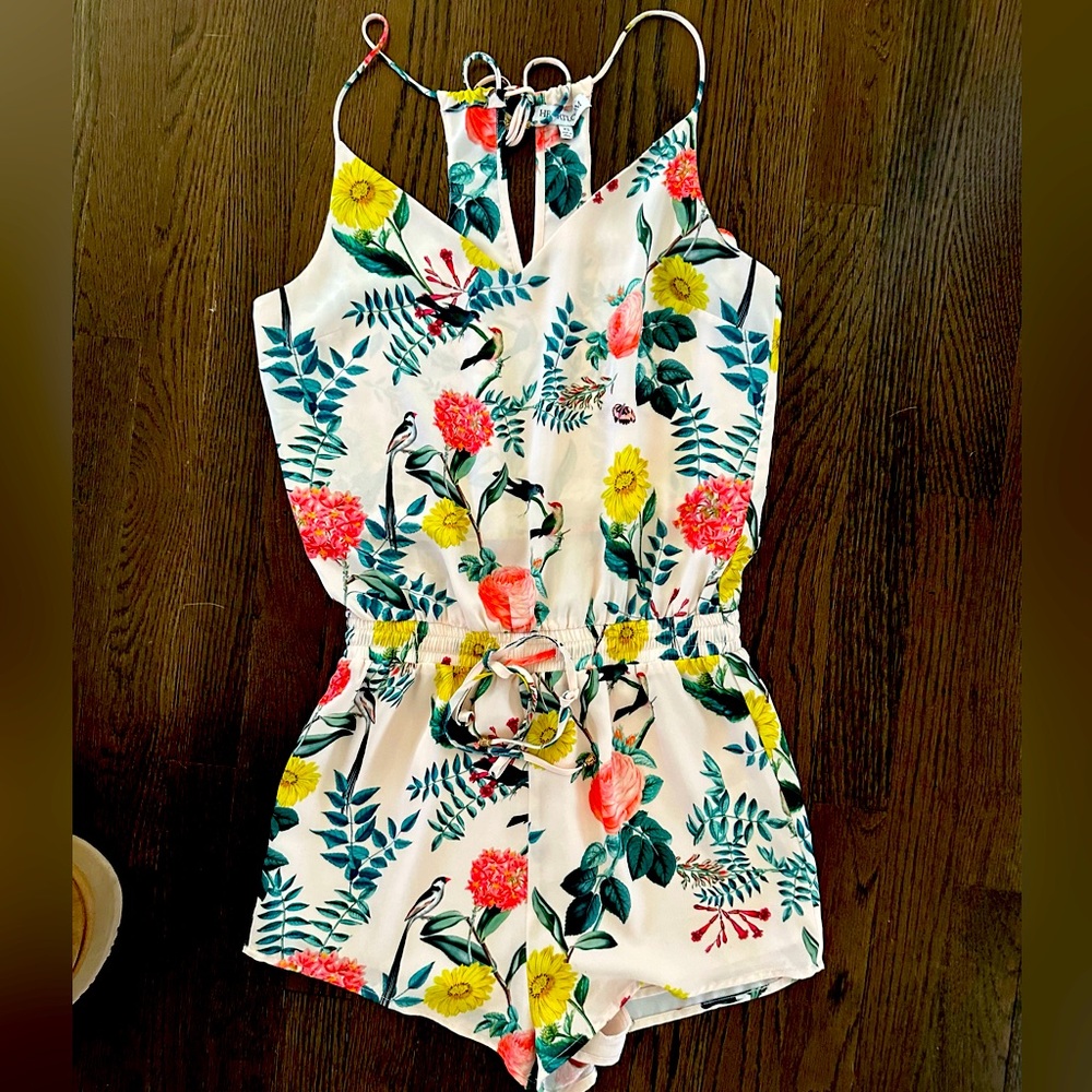 Preloved light pink print XS romper